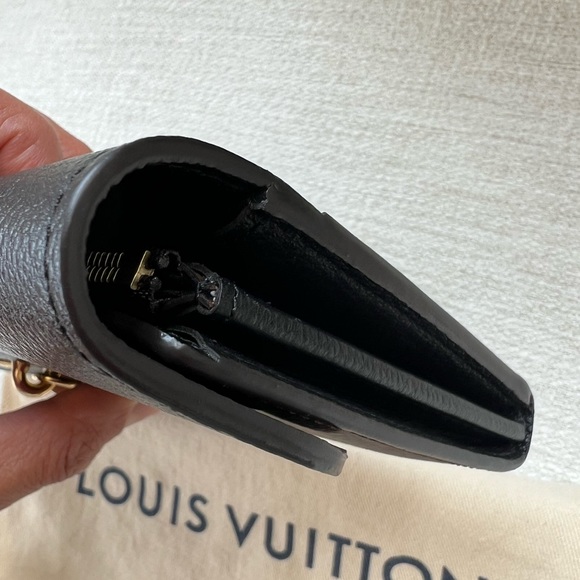 Louie Vuitton Kensington Monogram Bag & Wallet - Picture 4 of 16